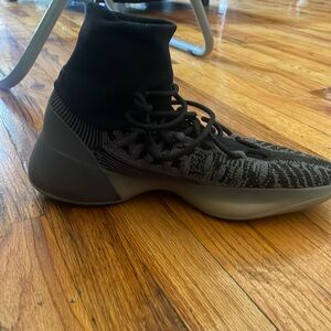 Men's adidas Yeezy BSKTBL Knit Slate worn once sorry no box so asking for $180